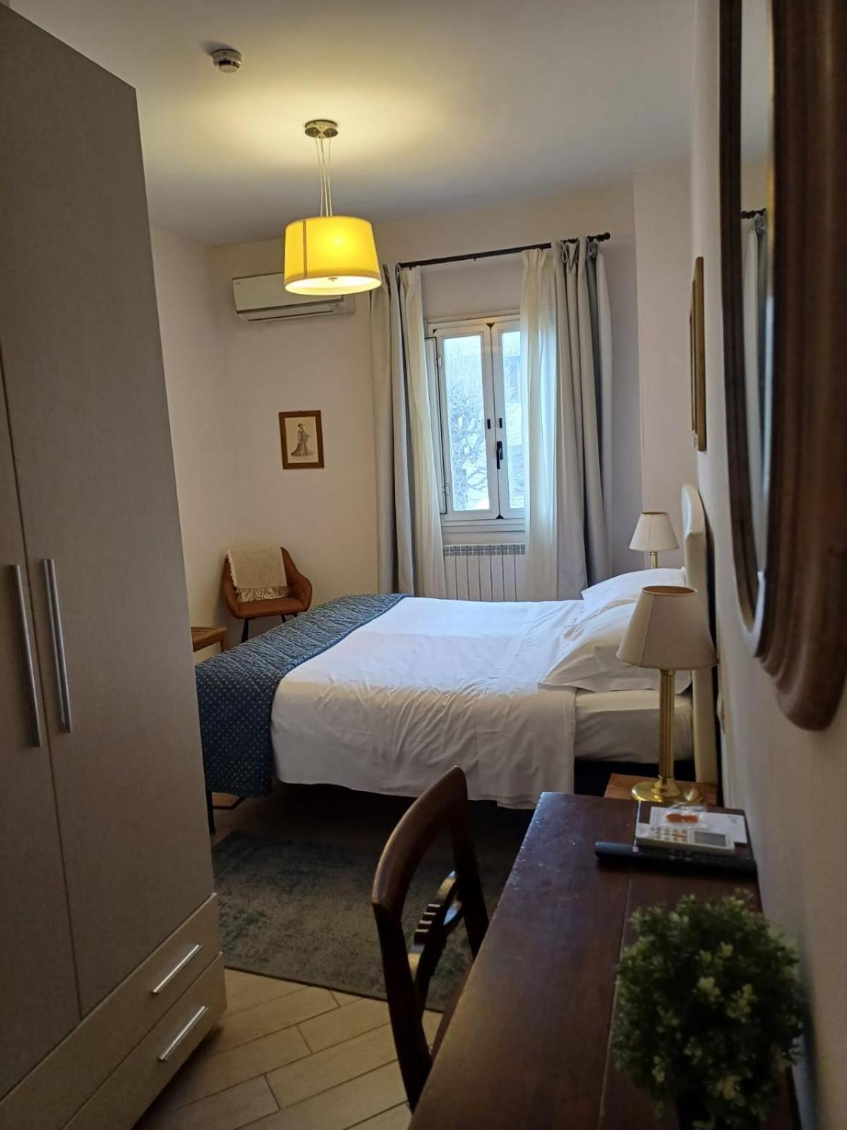 Affittacamere Zanobi 45 Флоренция Экстерьер фото
